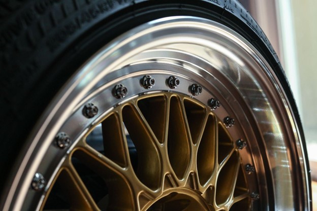 Cleaning a Rim of a Tire